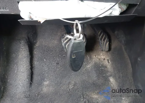 2021 Nissan Kicks Sv Xtronic Cvt z USA, uszkodzony, nr VIN 3N1CP5CV3ML470158